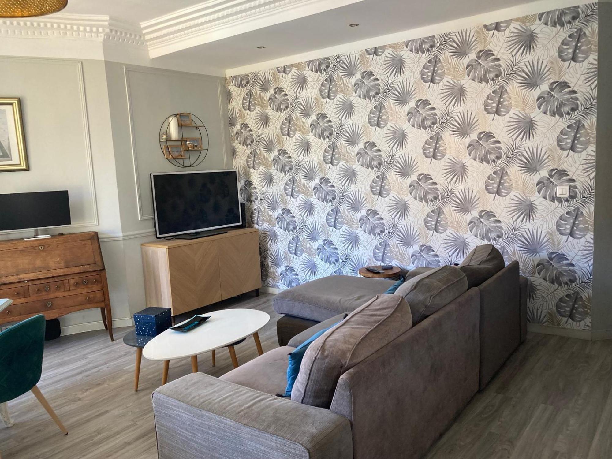Grand 4 Pieces Bourgeois Familial Apartment *